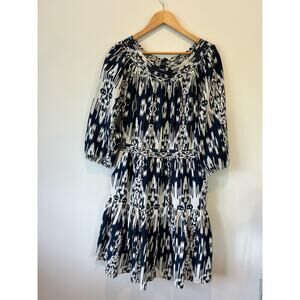 Blue Saks Fifth Avenue womens dress blue and white print size L elastic waist